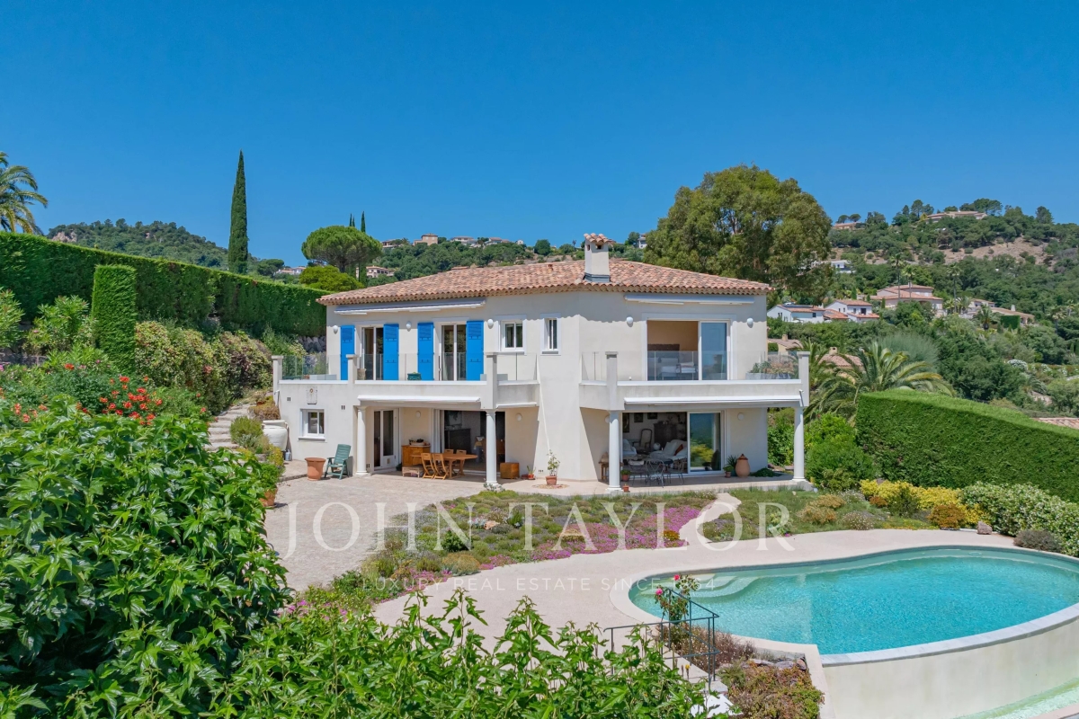 Maison de luxe à vendre à Les Adrets de l'Esterel, 1 450 000 €, Photo 2