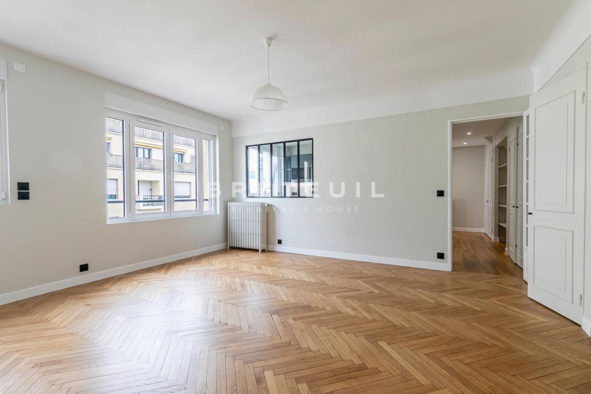 Appartement de luxe à vendre à Paris 7ème, 940 000 €, Photo 3