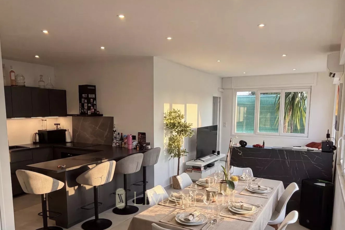 Maison de luxe à vendre à Antibes, 440 000 €, Photo 3
