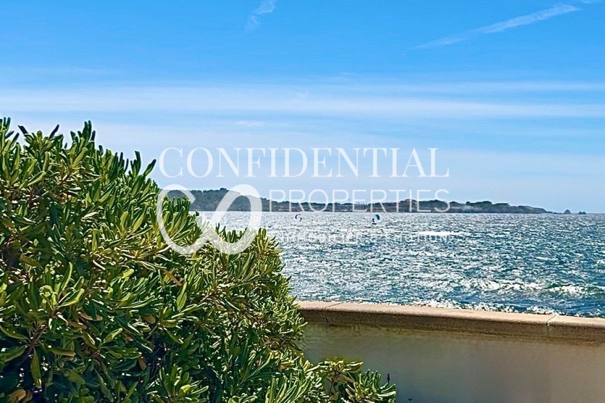 Luxury House for sale in Le Brusc, 1 650 000 €, Photo 1
