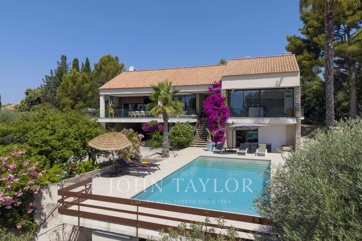 Maison de luxe à vendre à Saint-Cyr-sur-Mer, 2 490 000 €, Photo 1