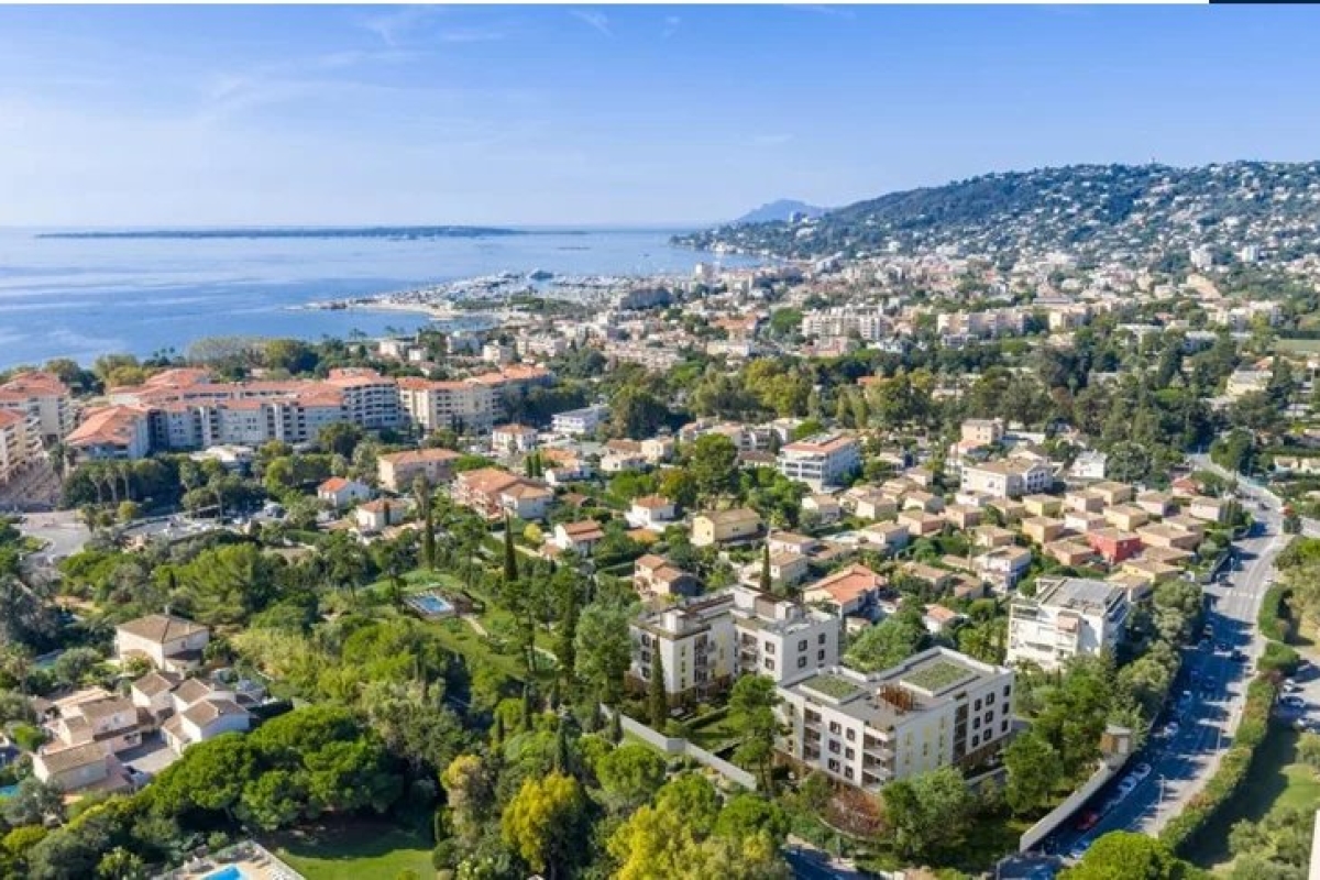 Appartement de luxe à vendre à Antibes, 310 000 €, Photo 1