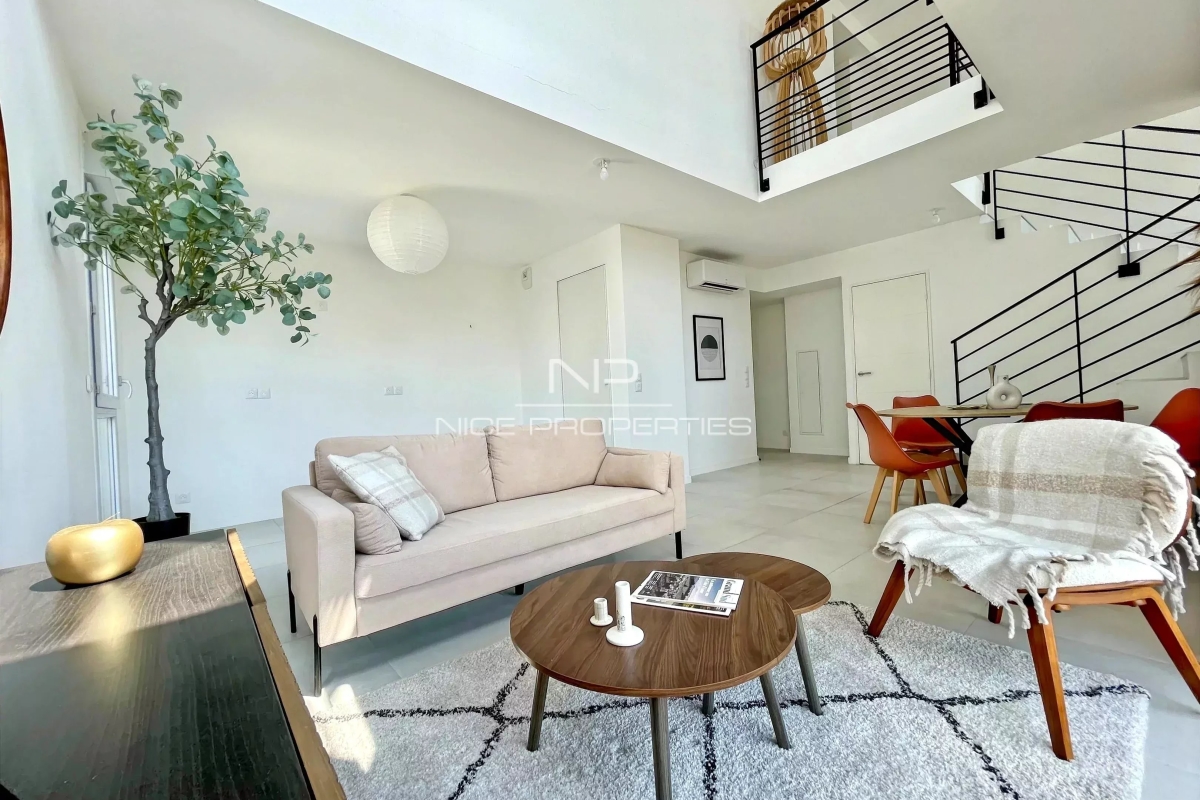 Luxury Apartment for sale in Antibes, 909 000 €, Photo 3