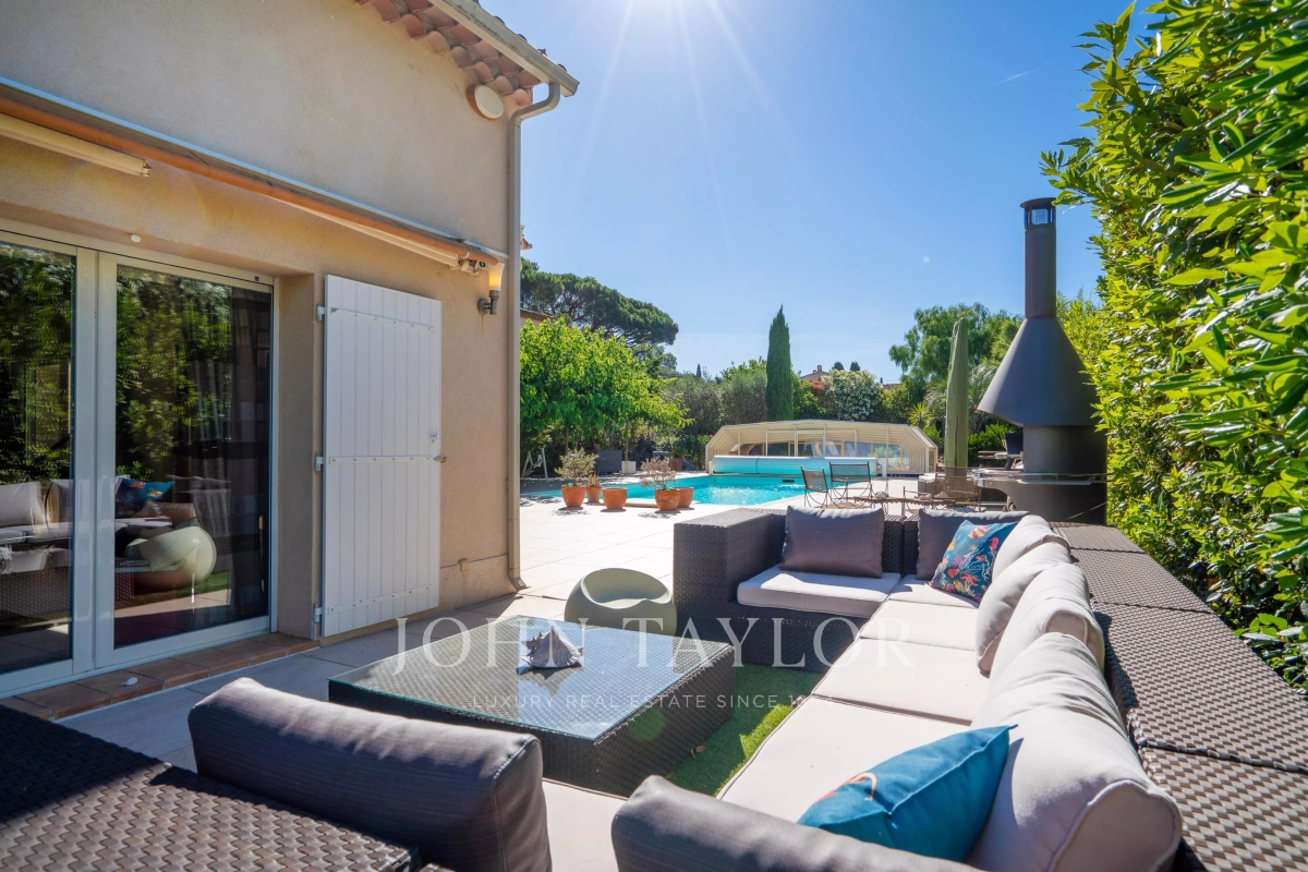 Maison de luxe à vendre à Saint-Tropez, 2 940 000 €, Photo 3