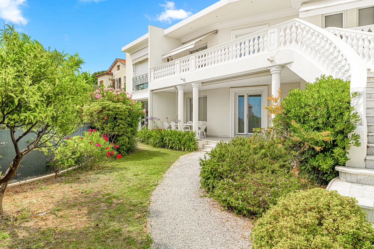 Luxury Apartment for sale in Nice, 689 000 €, Photo 3