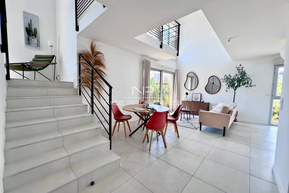 Luxury Apartment for sale in Antibes, 909 000 €, Photo 4