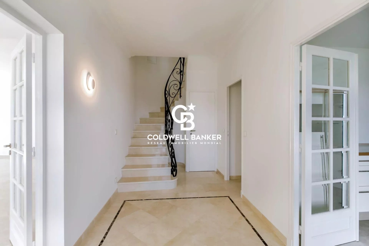 Maison de luxe à vendre à Antibes, 3 200 000 €, Photo 7