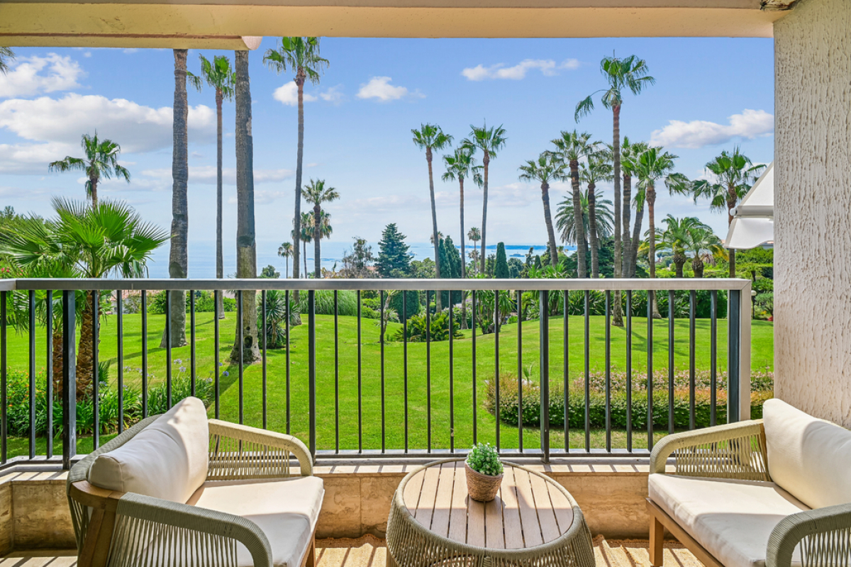 Luxury Apartment for sale in Vallauris, 1 395 000 €, Photo 1