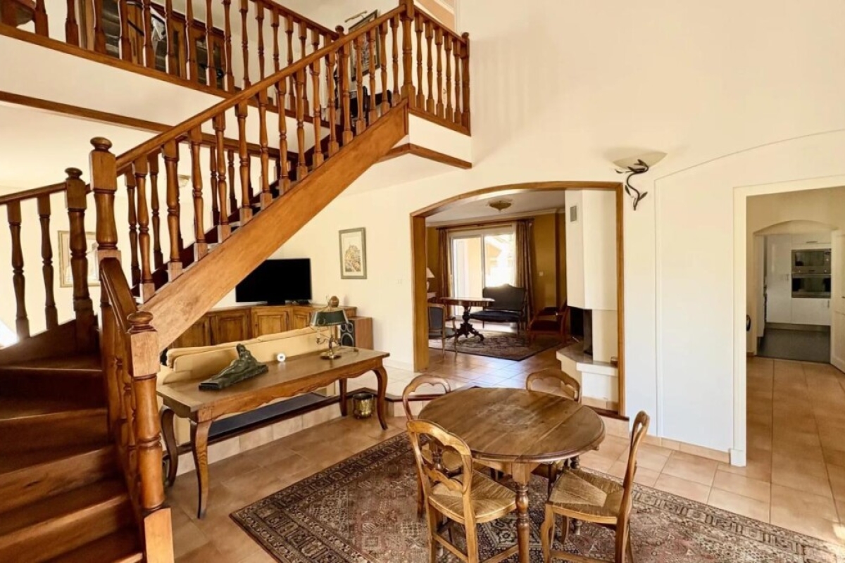 Maison de luxe à vendre à Rochefort-du-Gard, 643 000 €, Photo 3