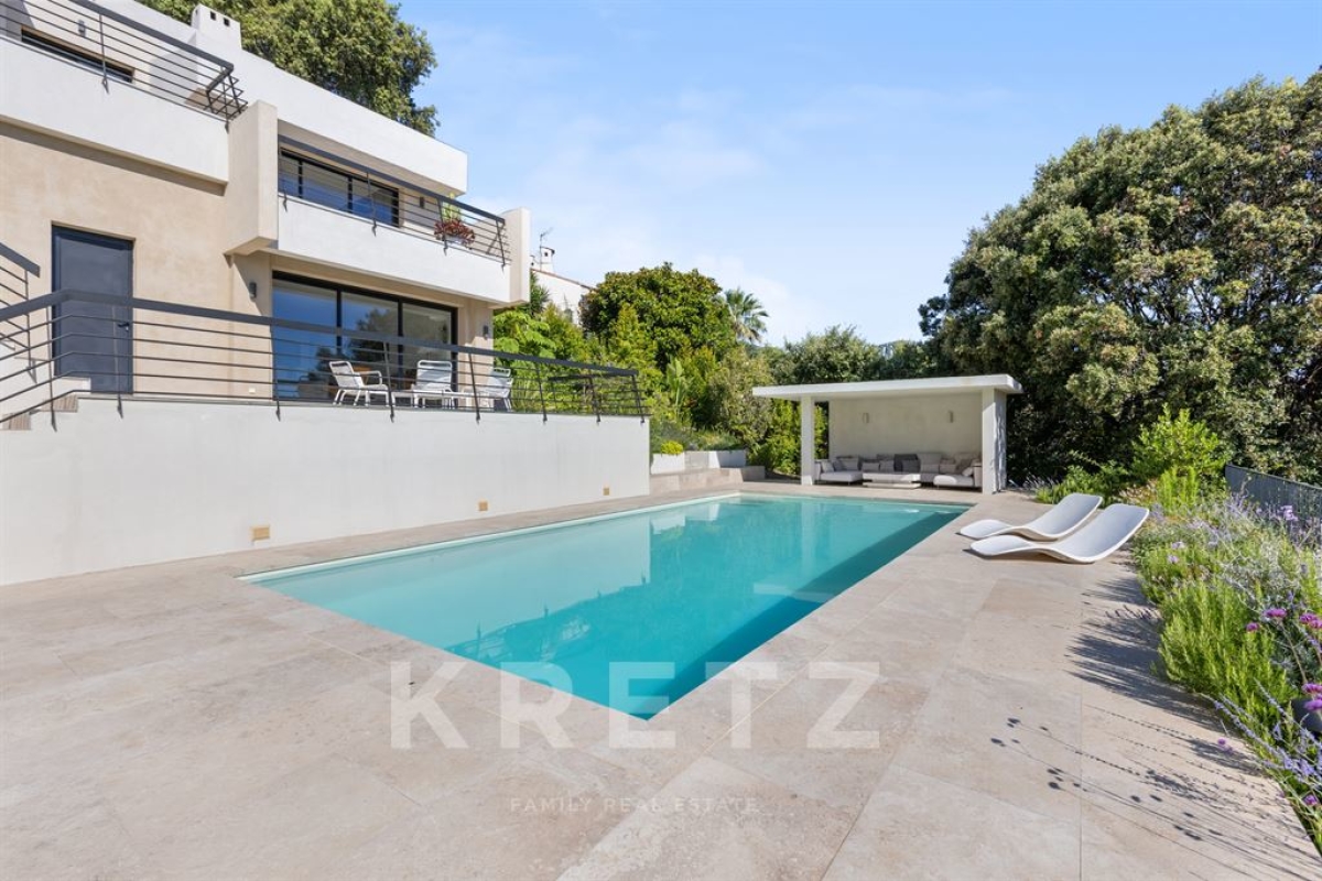 Maison de luxe à vendre à Antibes, 1 850 000 €, Photo 4