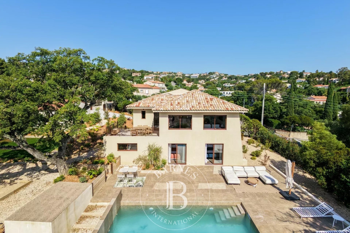 Maison de luxe à vendre à Saint-Aygulf, 1 590 000 €, Photo 2
