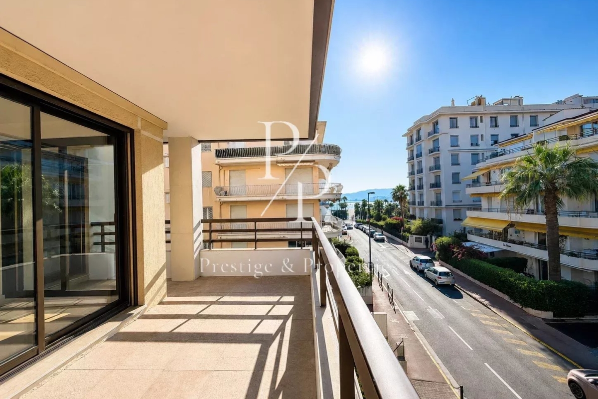 Luxury Apartment for sale in Cannes, 1 190 000 €, Photo 2