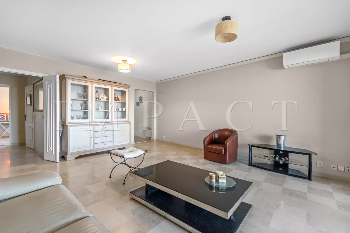 Luxury Apartment for sale in Le Cannet, 445 000 €, Photo 4