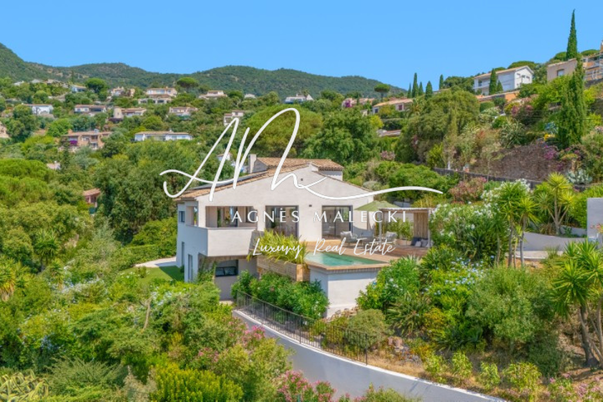 Maison de luxe à vendre à Cavalaire-sur-Mer, 2 690 000 €, Photo 1
