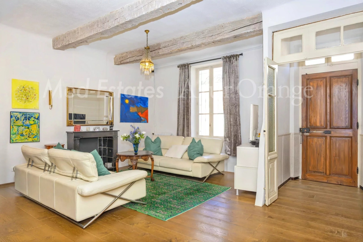 Luxury House for sale in Le Plan-de-La-Tour, 635 000 €, Photo 1