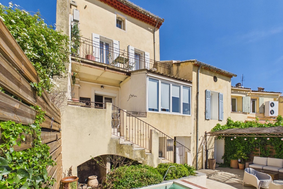 Luxury House for sale in Pourrières, 620 000 €, Photo 1