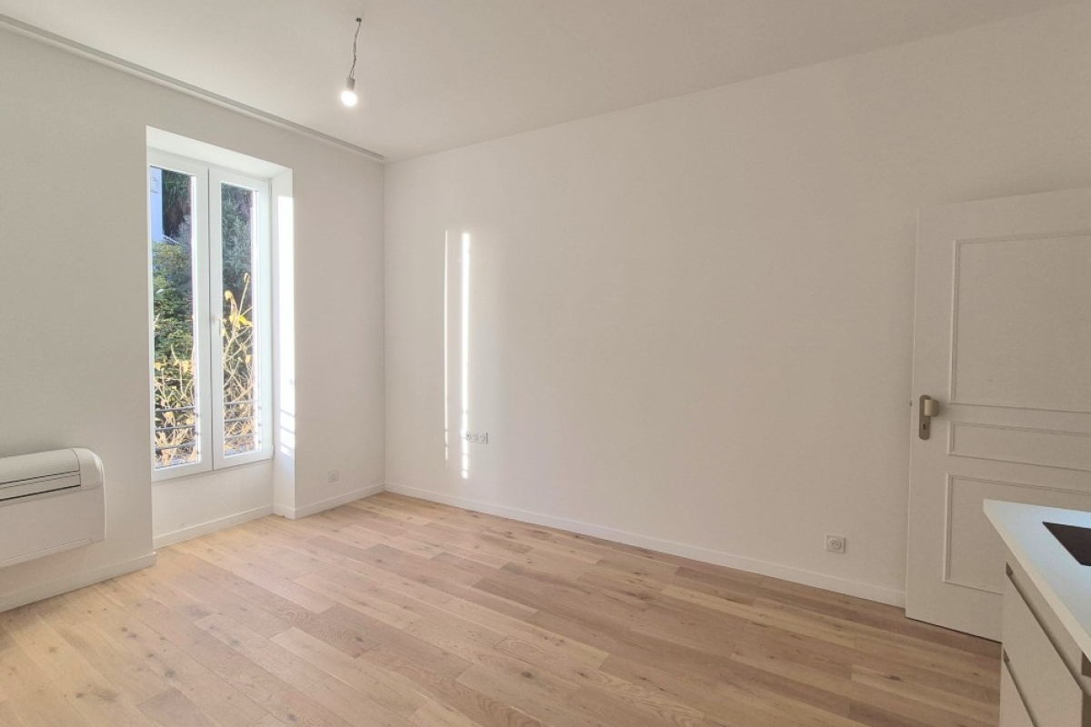 Luxury Apartment for sale in Nice, 239 000 €, Photo 1