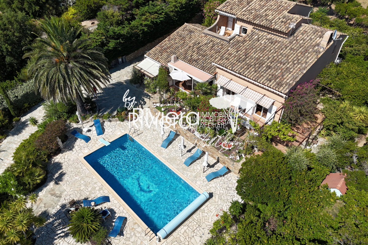 Maison de luxe à vendre à Cavalaire-sur-Mer, 1 490 000 €, Photo 3