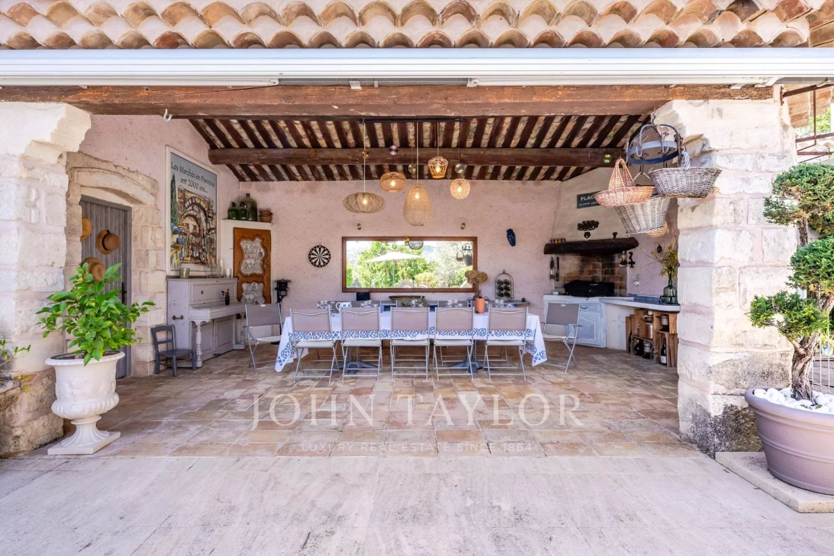 Maison de luxe à vendre à Roaix, 1 560 000 €, Photo 3