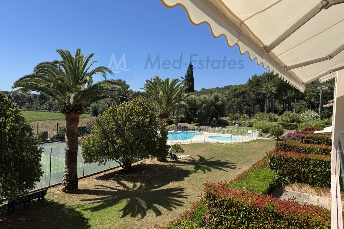 Luxury Apartment for sale in Cavalaire-sur-Mer, 389 000 €, Photo 3
