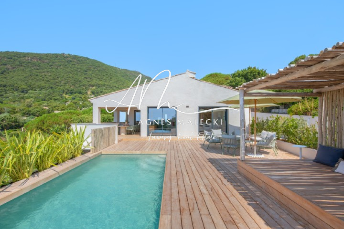 Maison de luxe à vendre à Cavalaire-sur-Mer, 2 690 000 €, Photo 4