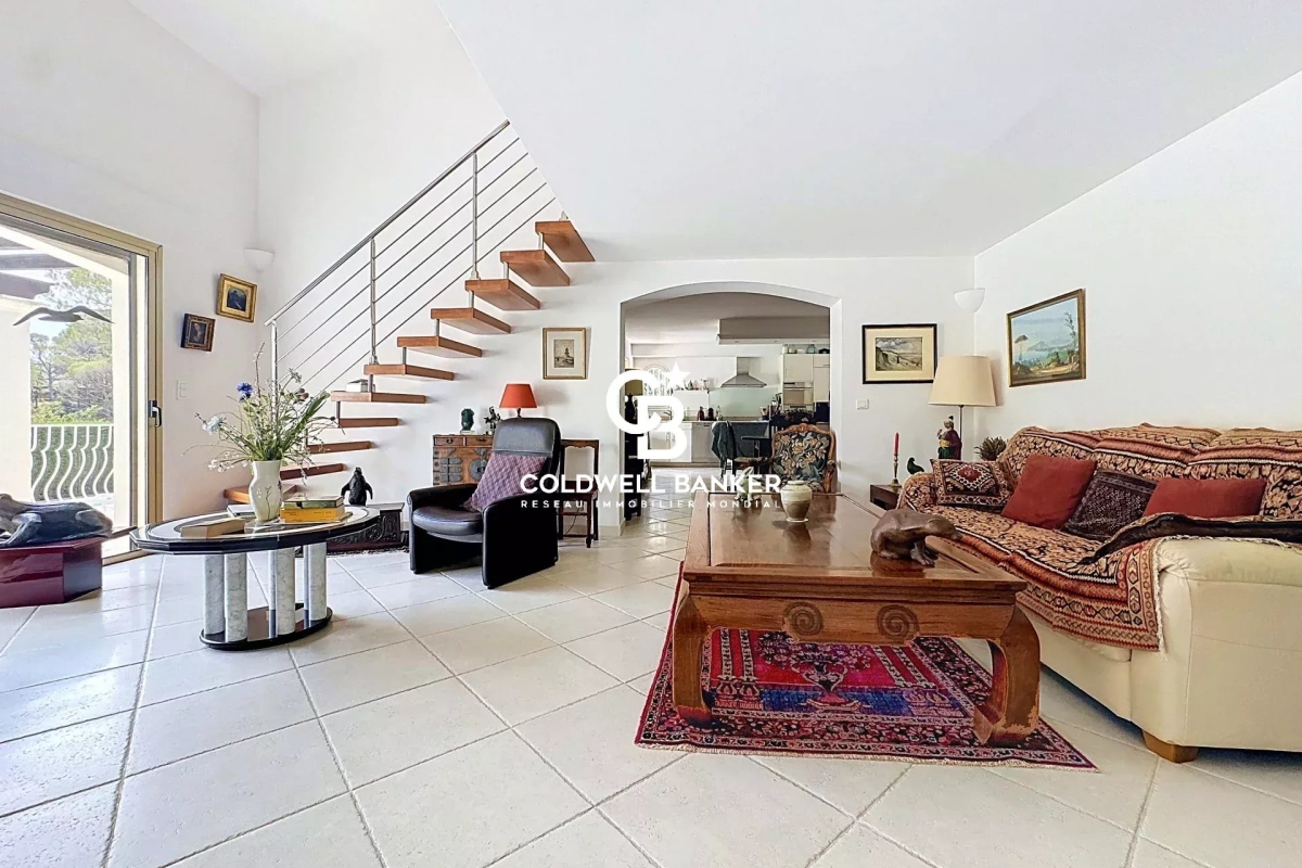 Maison de luxe à vendre à Saint-Raphaël, 988 000 €, Photo 5