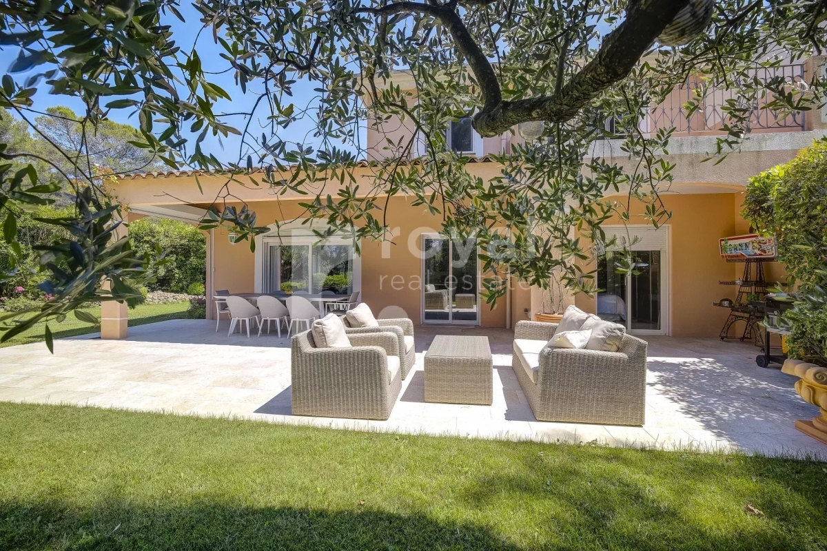 Luxury House for sale in Mougins, 1 300 000 €, Photo 1