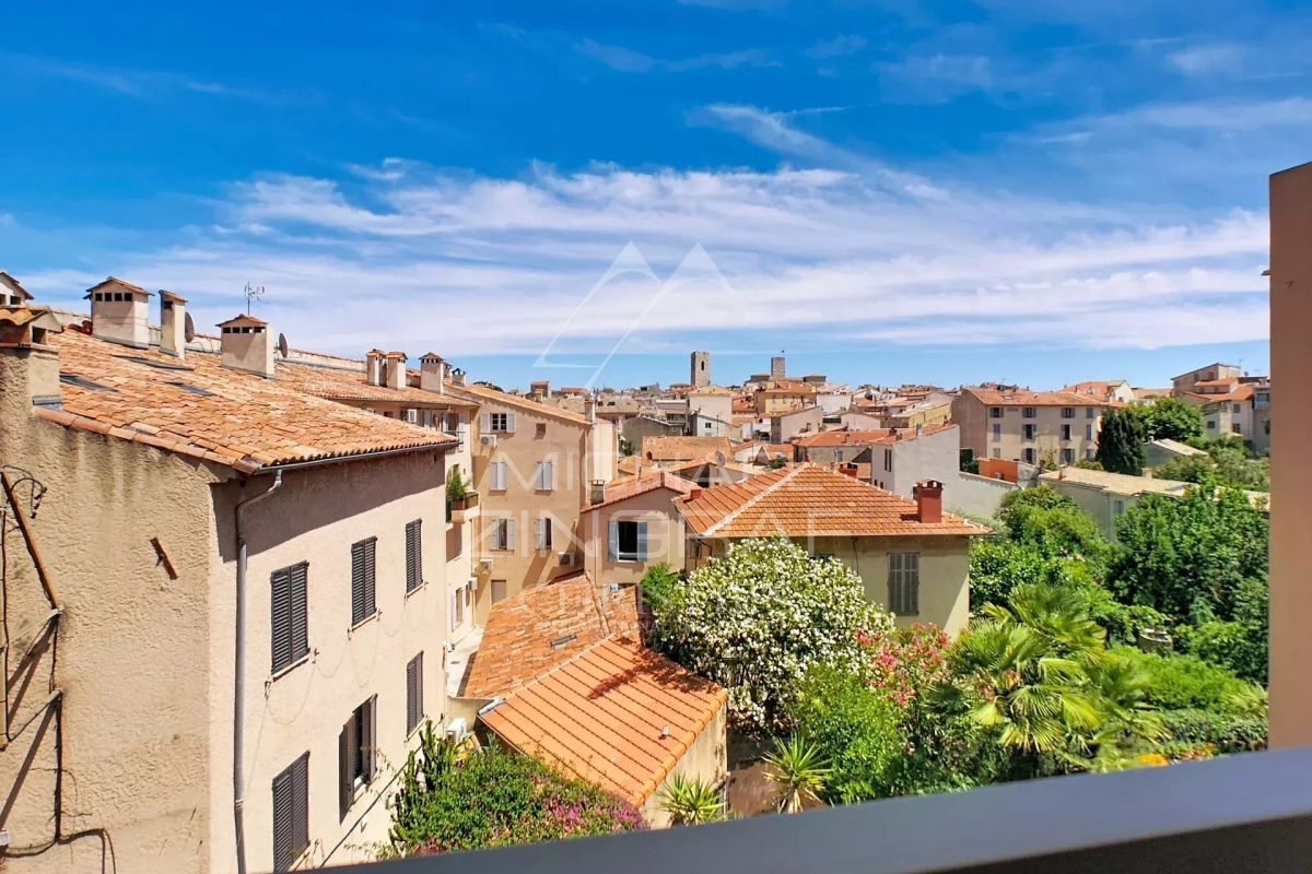 Appartement de luxe à vendre à Antibes, 448 000 €, Photo 1
