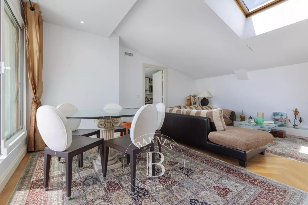 Luxury Apartment for sale in Paris 8Ème, 1 580 000 €, Photo 2