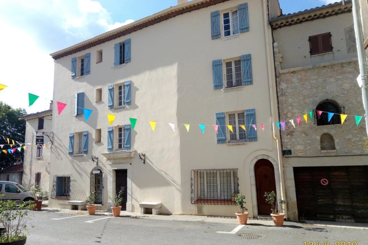 Maison de luxe à vendre à Coursegoules, 649 000 €, Photo 3