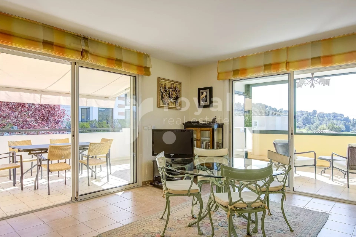 Appartement de luxe à vendre à Mougins, 695 000 €, Photo 3