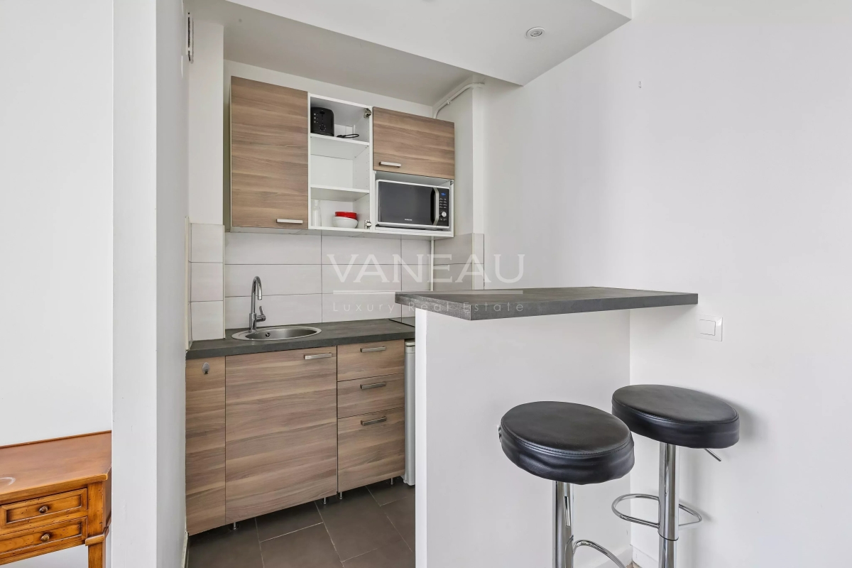 Luxury Apartment for sale in Paris 15Ème, 258 000 €, Photo 3
