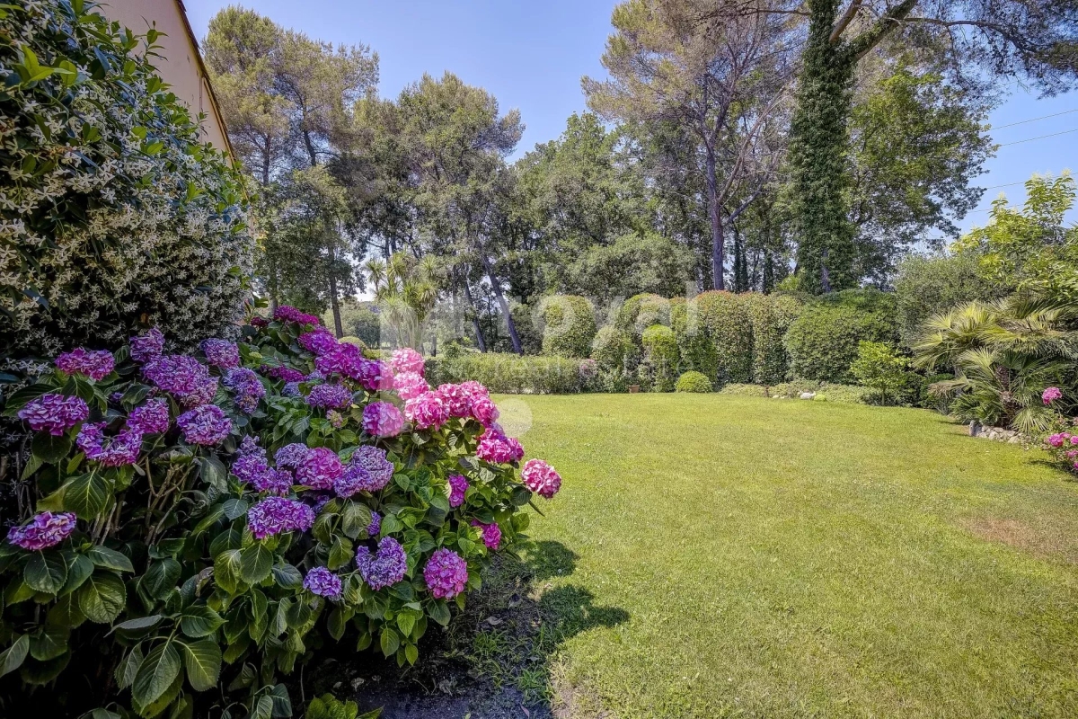 Luxury House for sale in Mougins, 1 300 000 €, Photo 4