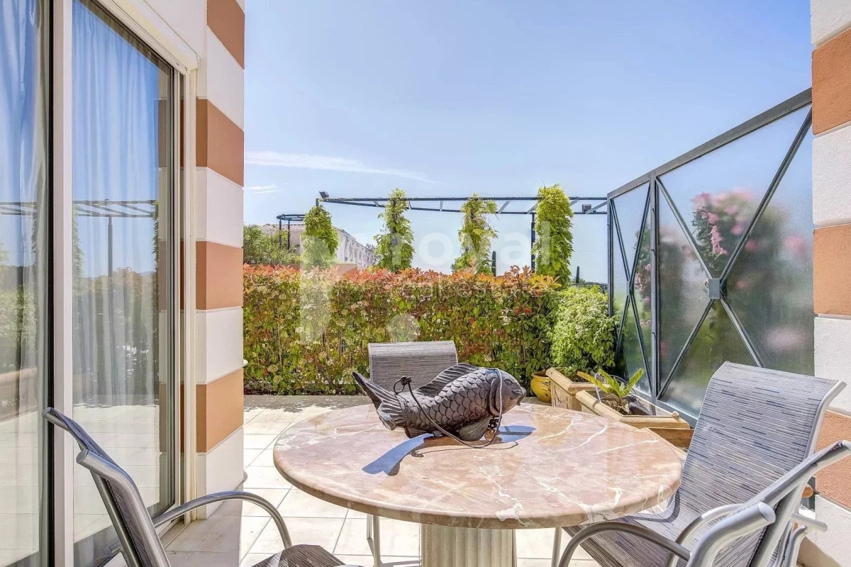 Appartement de luxe à vendre à Mougins, 780 000 €, Photo 5