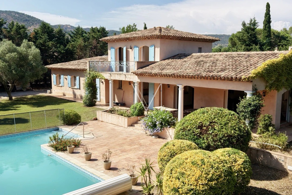 Luxury House for sale in Le Plan-de-La-Tour, 1 190 000 €, Photo 1