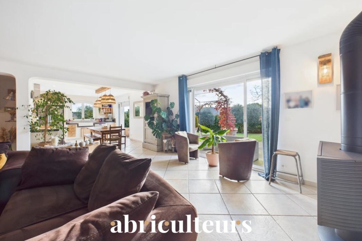 Maison de luxe à vendre à Puyvert, 825 000 €, Photo 2