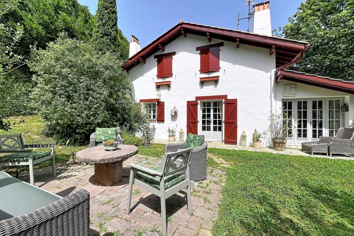 Maison de luxe à vendre à Saint-Pée-sur-Nivelle, 749 000 €, Photo 2