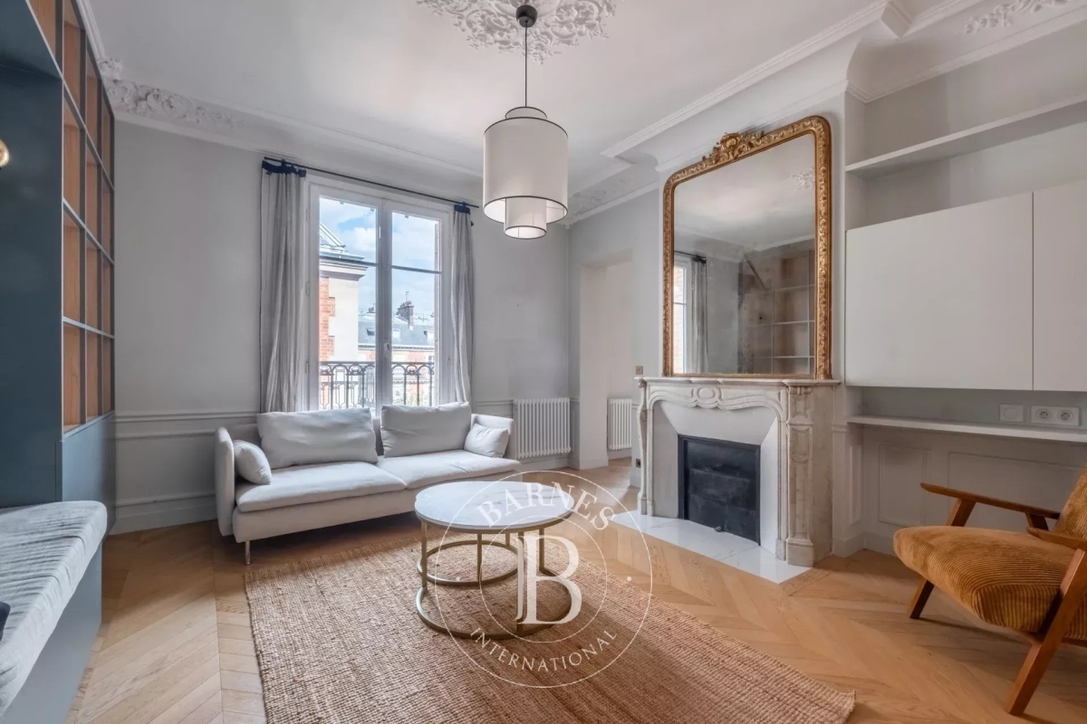 Luxury Apartment for sale in Paris 7ème, 1 875 000 €, Photo 2
