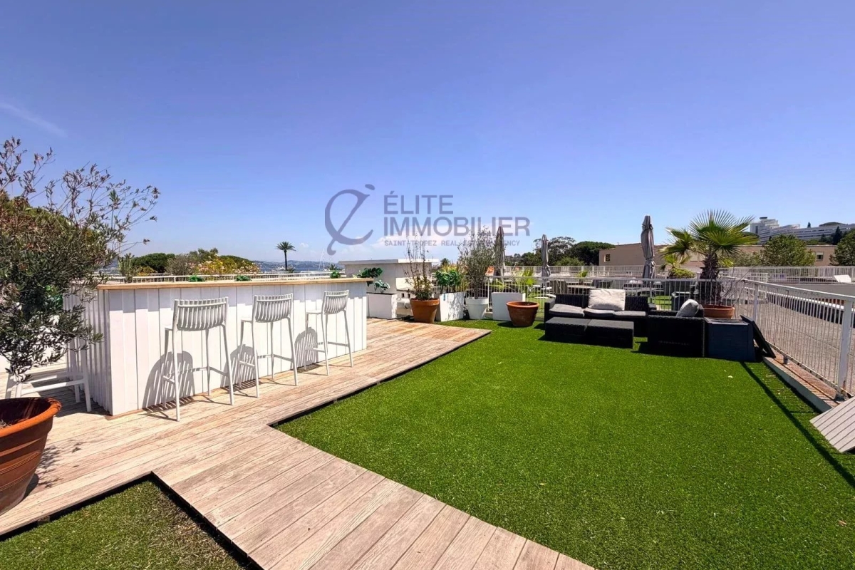 Luxury Apartment for sale in Saint-Tropez, 690 000 €, Photo 2