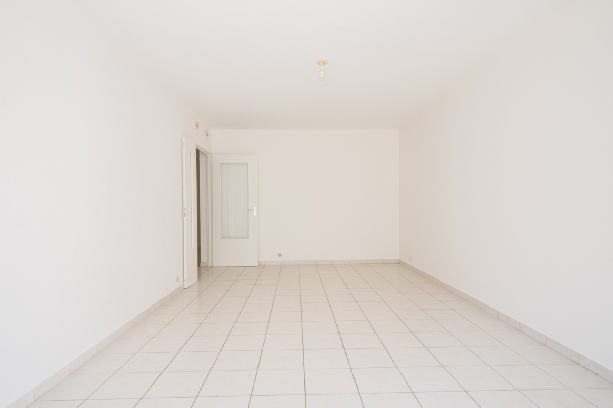 Appartement de luxe à vendre à Antibes, 650 000 €, Photo 3