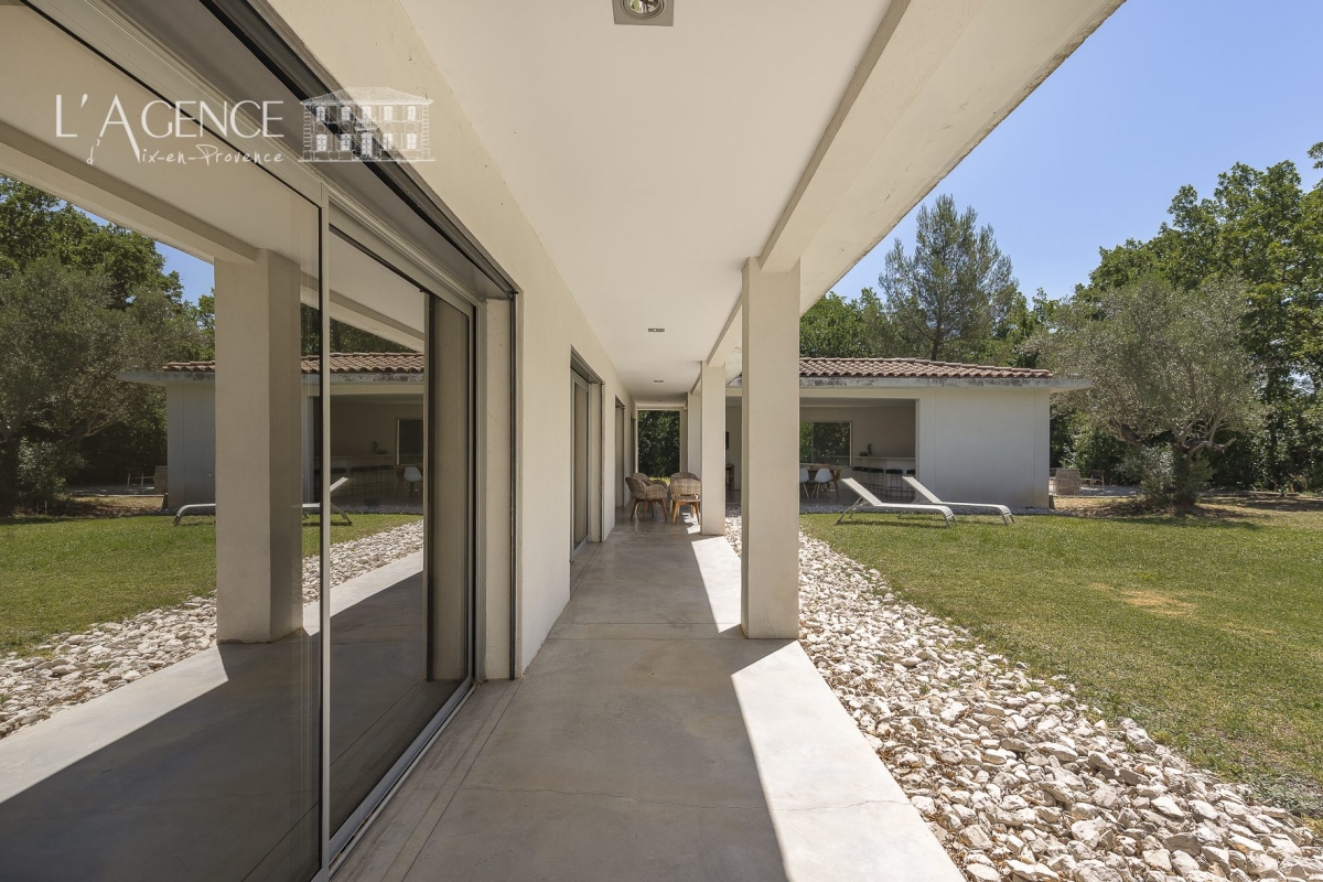 Maison de luxe à vendre à Aix-en-Provence, 1 150 000 €, Photo 1
