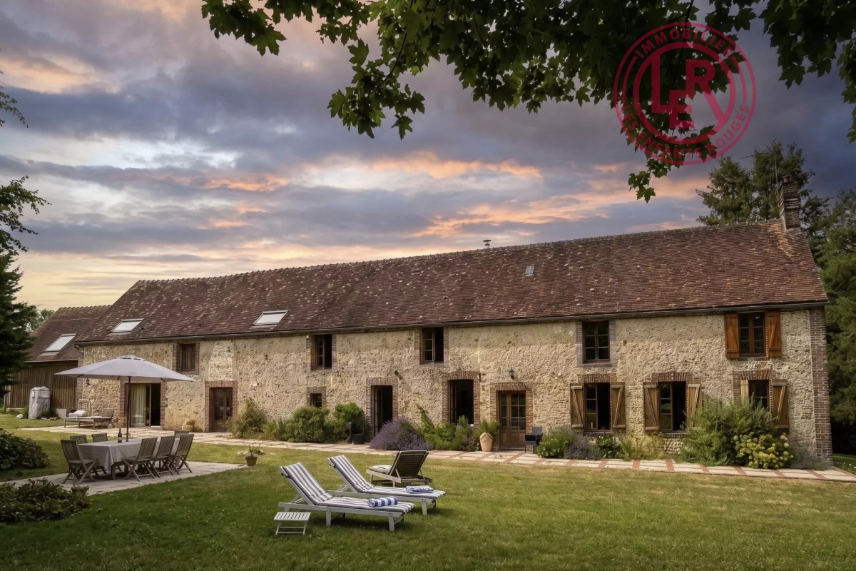 Maison de luxe à vendre à Saint-Aubin-de-Courteraie, 695 000 €, Photo 1