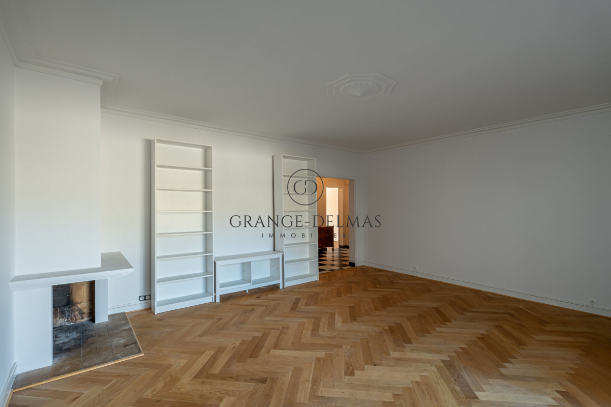 Appartement de luxe à vendre à Bordeaux, 449 000 €, Photo 2