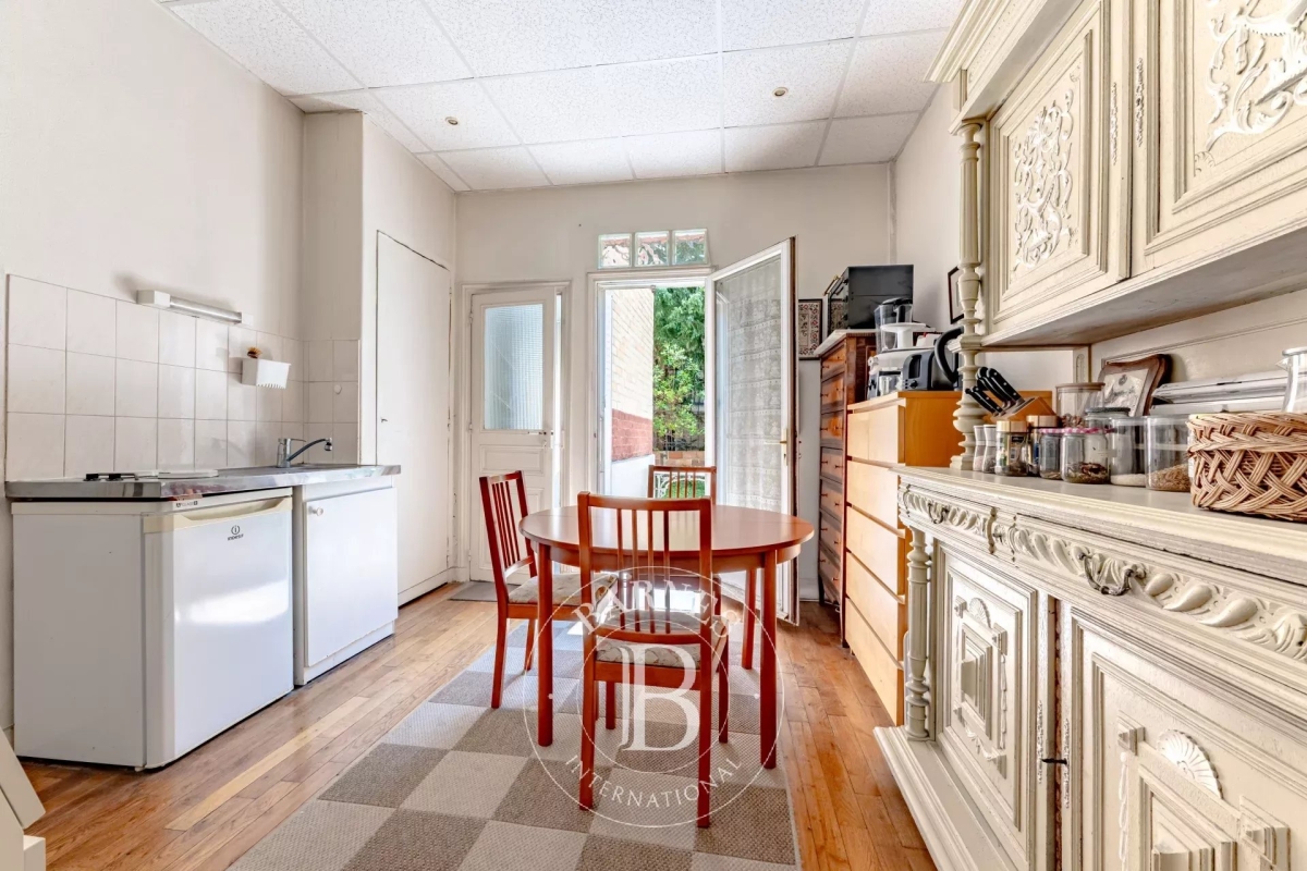 Luxury Apartment for sale in Boulogne-Billancourt, 260 000 €, Photo 2