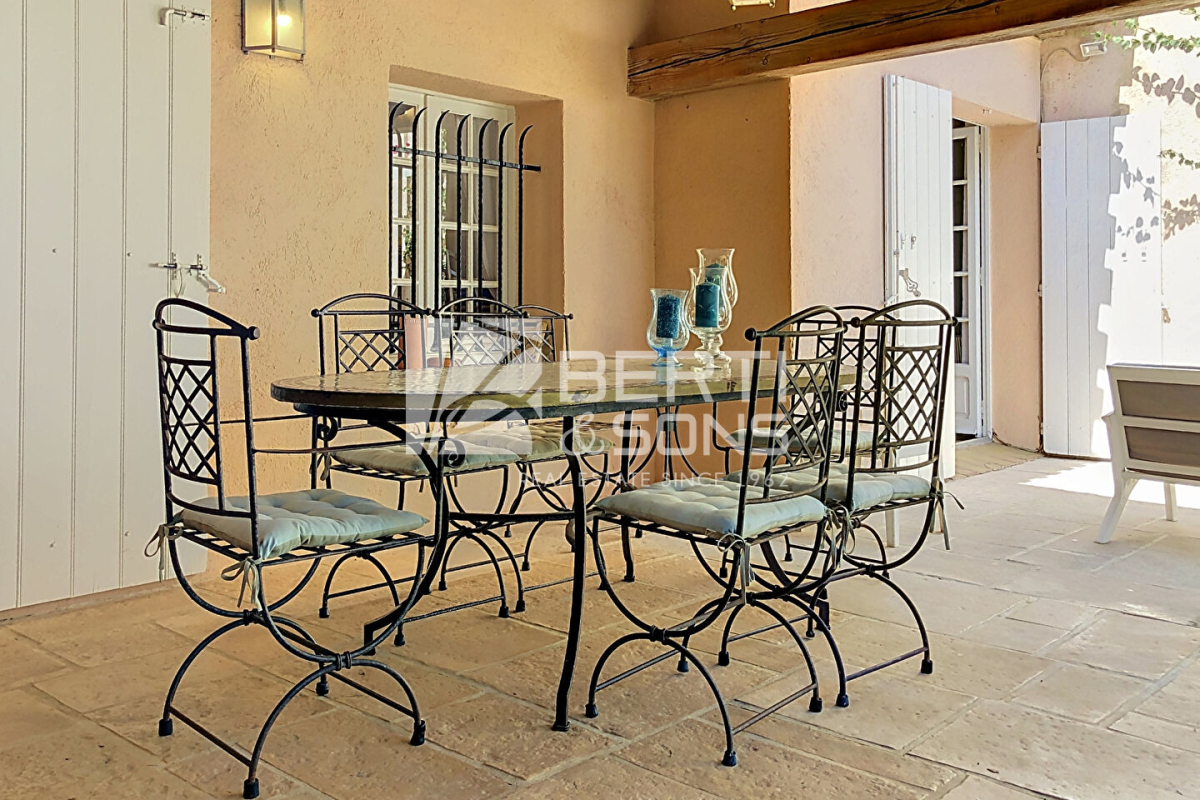 Luxury Apartment for sale in Mandelieu-la-Napoule, 598 000 €, Photo 3