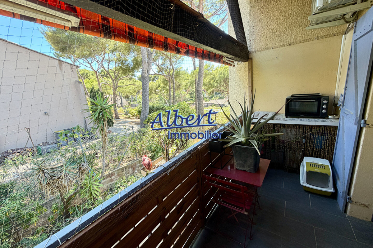 Appartement de luxe à vendre à Sanary-sur-Mer, 212 000 €, Photo 3