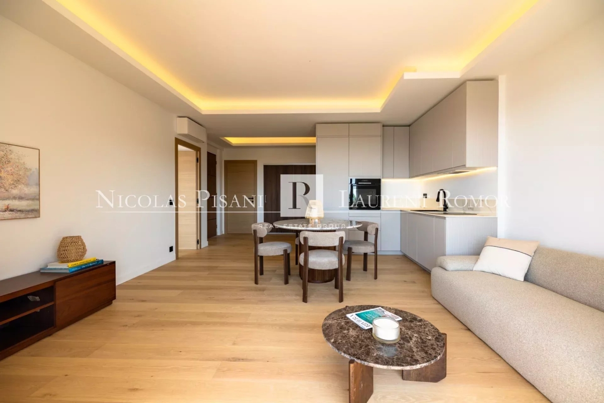 Luxury Apartment for sale in Villefranche-sur-Mer, 899 000 €, Photo 3