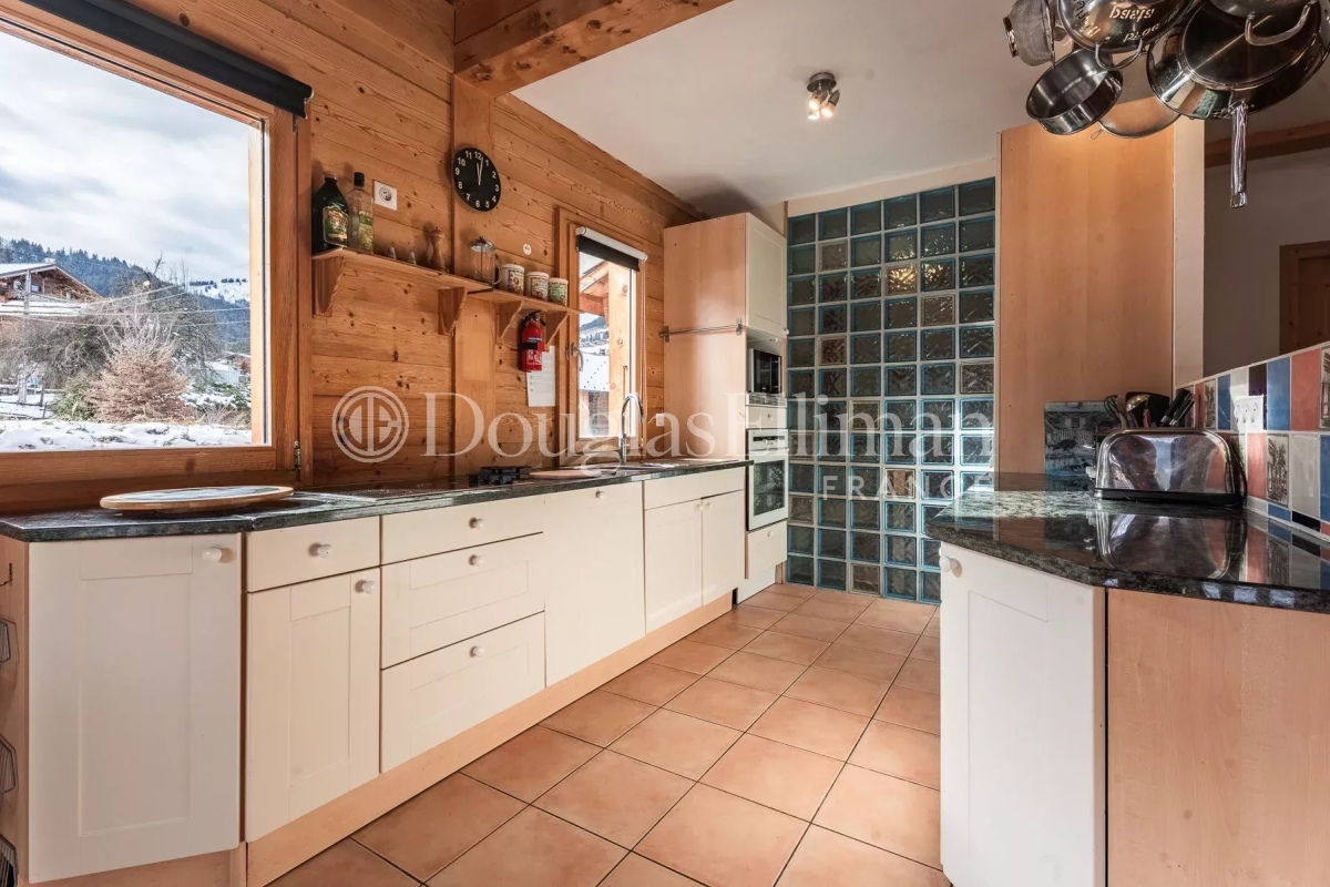Maison de luxe à vendre à Morzine, 1 050 000 €, Photo 3