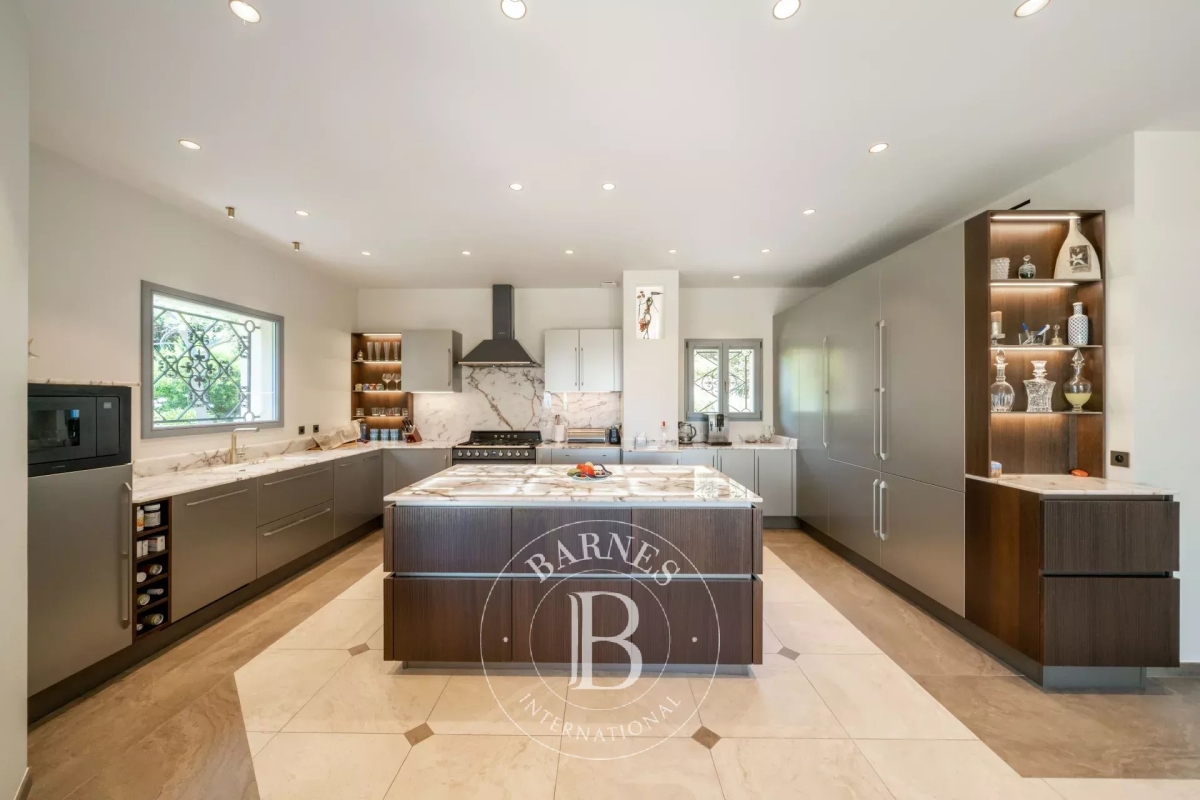 Maison de luxe à vendre à Antibes, 5 800 000 €, Photo 4