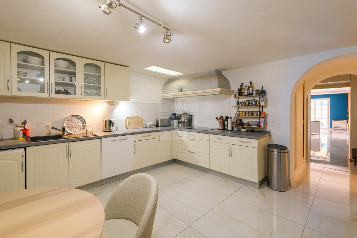 Appartement de luxe à vendre à Saint-Paul-de-Vence, 695 000 €, Photo 5
